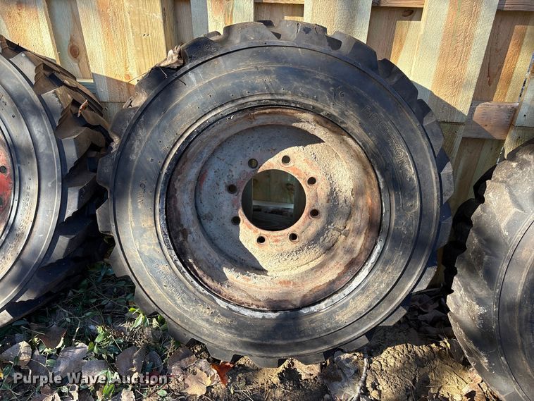 image for item EM6143 1997 Bobcat 753 skid steer loader