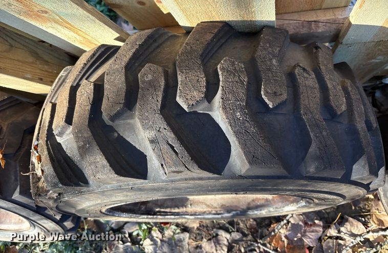 image for item EM6143 1997 Bobcat 753 skid steer loader