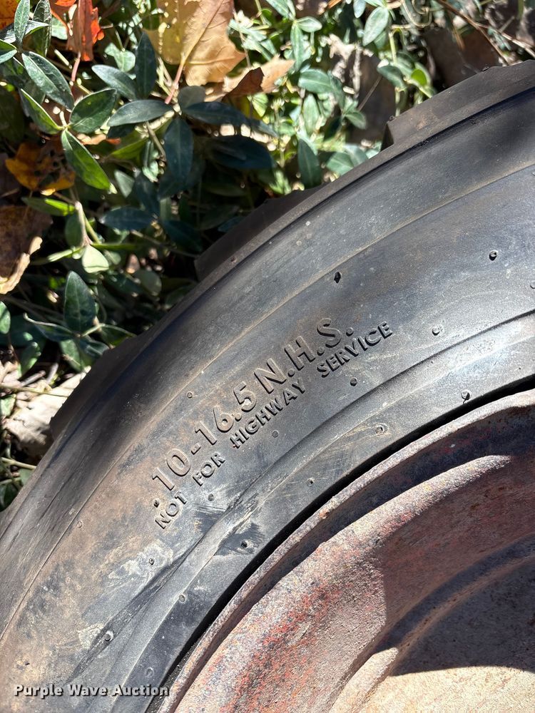 image for item EM6143 1997 Bobcat 753 skid steer loader