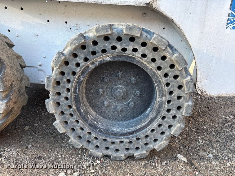 image for item EM6143 1997 Bobcat 753 skid steer loader