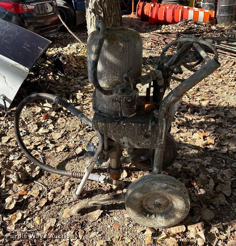 image for item EM6146 Graco paint sprayer