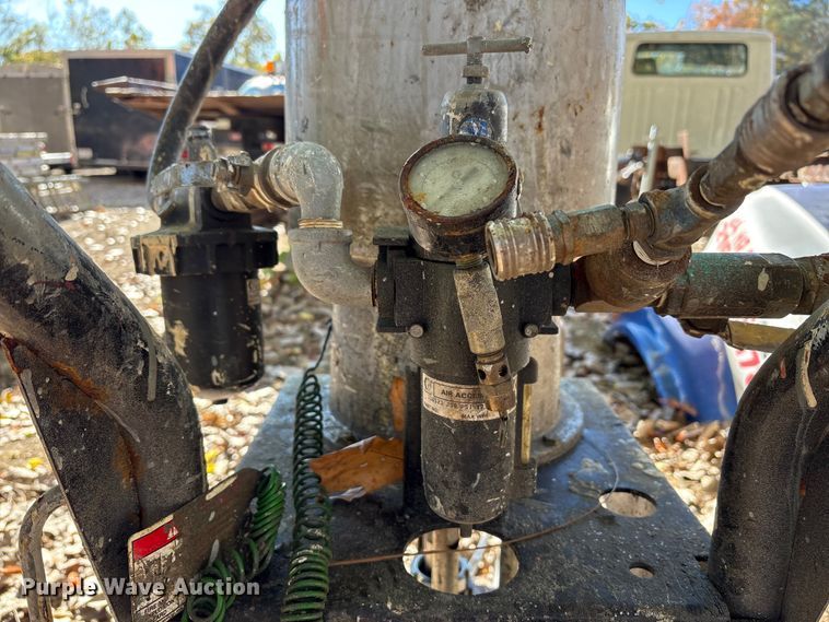 image for item EM6146 Graco paint sprayer