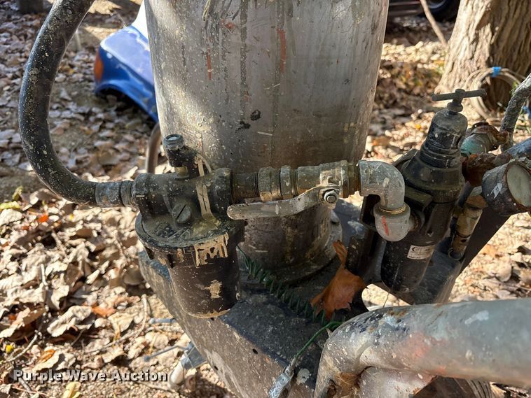 image for item EM6146 Graco paint sprayer