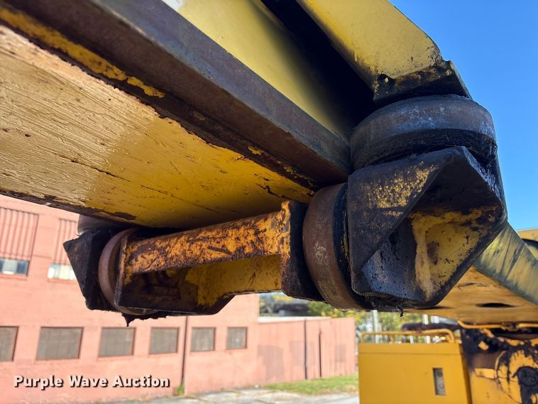 image for item EM6147 Gradall G3W wheeled excavator