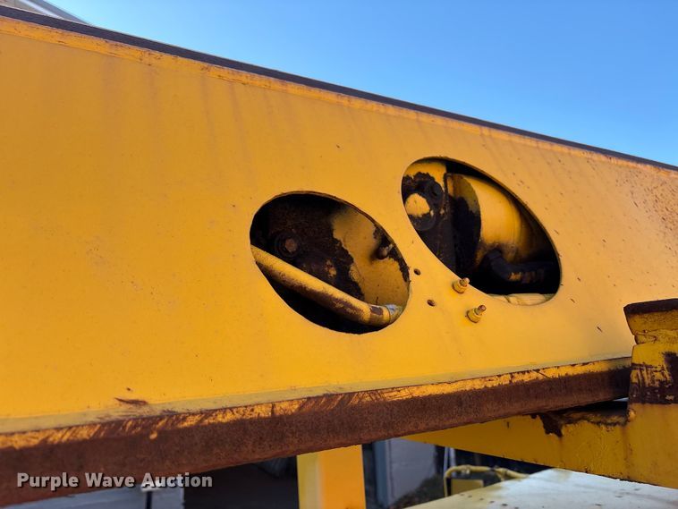 image for item EM6147 Gradall G3W wheeled excavator