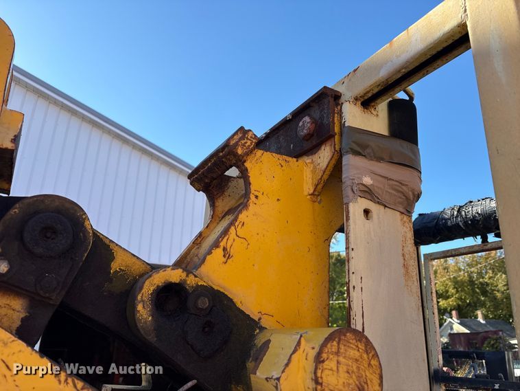 image for item EM6147 Gradall G3W wheeled excavator