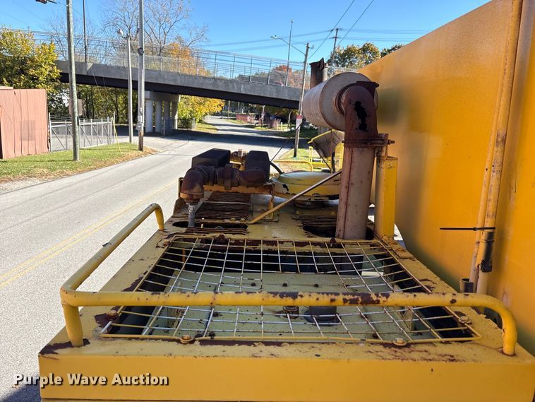 image for item EM6147 Gradall G3W wheeled excavator