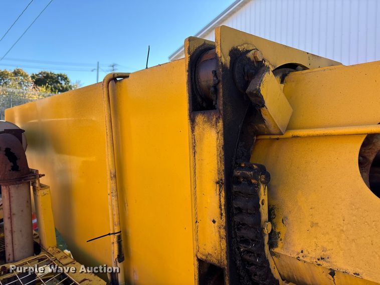 image for item EM6147 Gradall G3W wheeled excavator