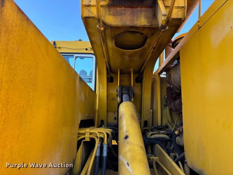 image for item EM6147 Gradall G3W wheeled excavator