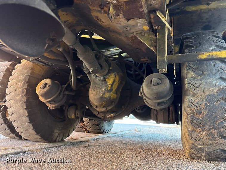 image for item EM6147 Gradall G3W wheeled excavator