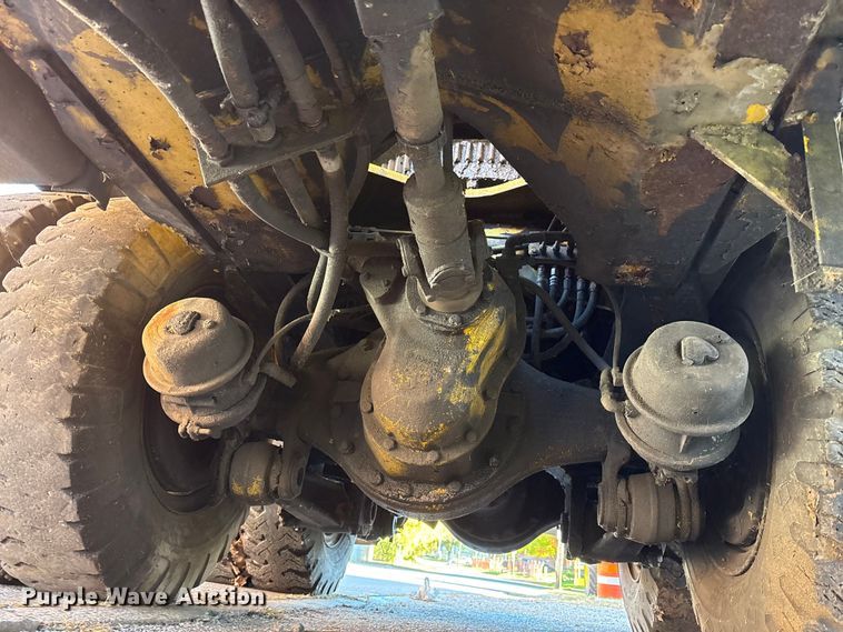 image for item EM6147 Gradall G3W wheeled excavator