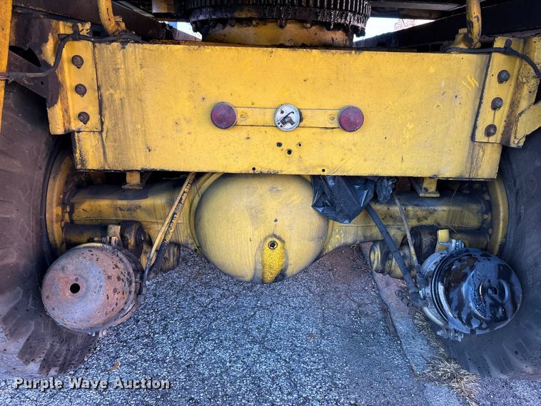 image for item EM6147 Gradall G3W wheeled excavator