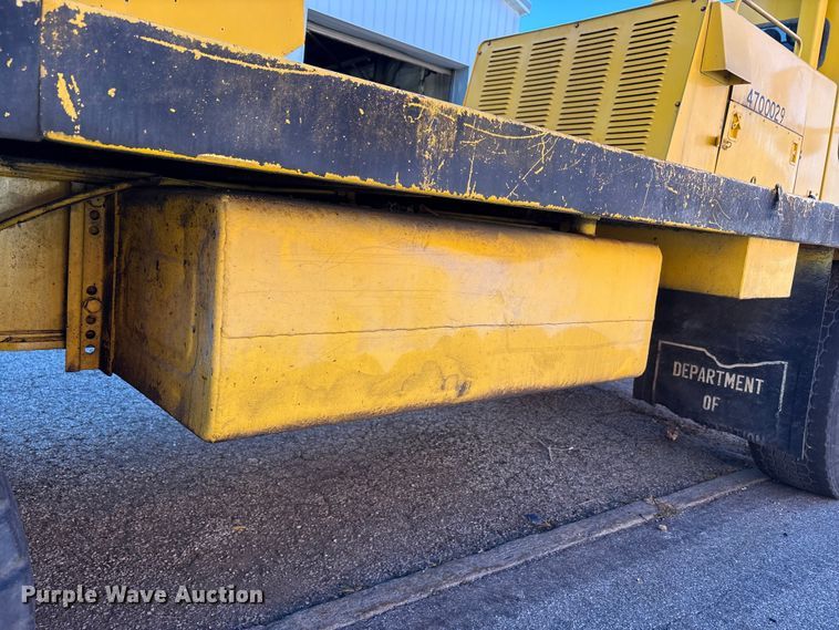 image for item EM6147 Gradall G3W wheeled excavator