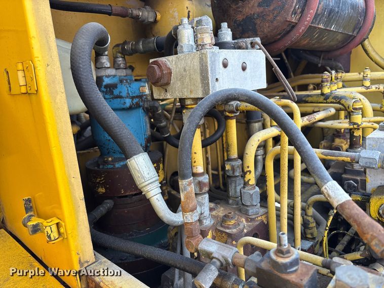 image for item EM6147 Gradall G3W wheeled excavator