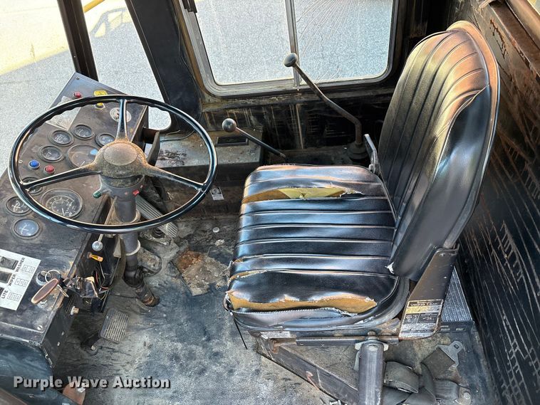 image for item EM6147 Gradall G3W wheeled excavator