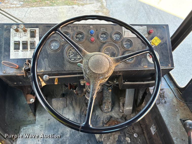 image for item EM6147 Gradall G3W wheeled excavator