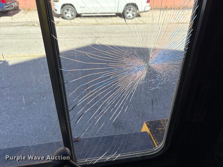 image for item EM6147 Gradall G3W wheeled excavator