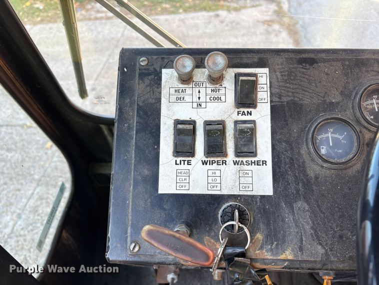 image for item EM6147 Gradall G3W wheeled excavator