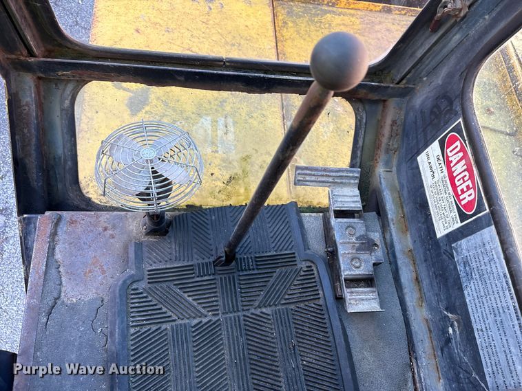 image for item EM6147 Gradall G3W wheeled excavator