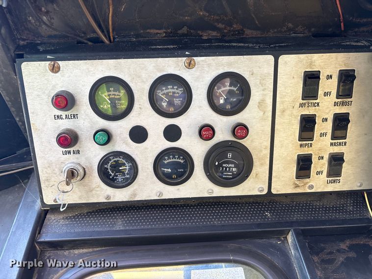 image for item EM6147 Gradall G3W wheeled excavator