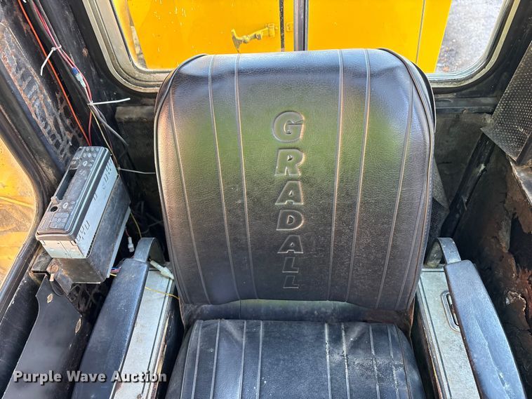 image for item EM6147 Gradall G3W wheeled excavator