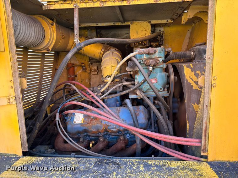 image for item EM6147 Gradall G3W wheeled excavator