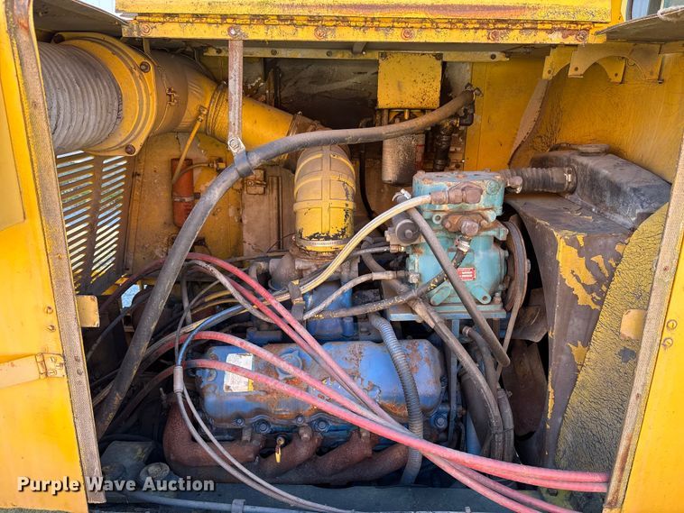 image for item EM6147 Gradall G3W wheeled excavator