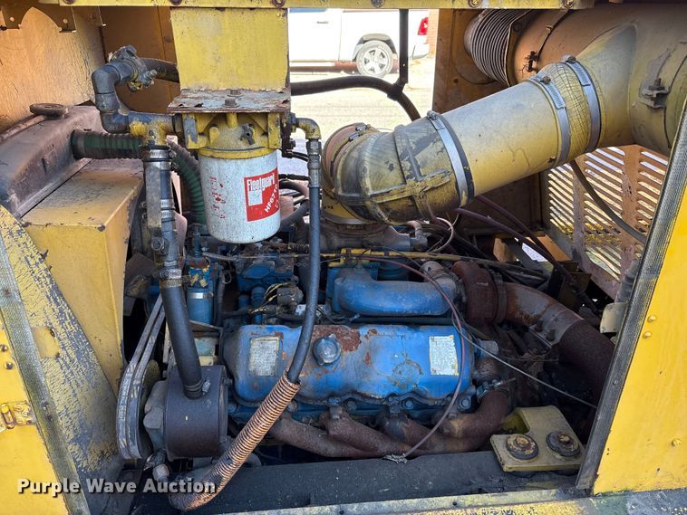 image for item EM6147 Gradall G3W wheeled excavator