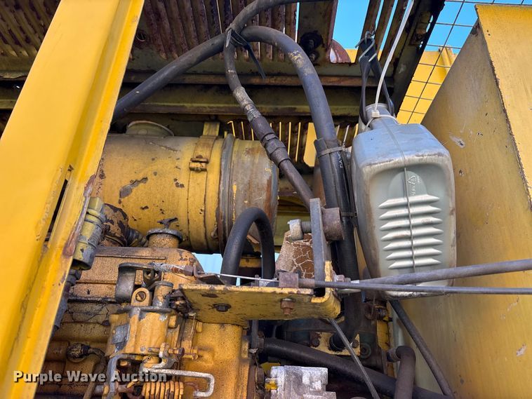 image for item EM6147 Gradall G3W wheeled excavator