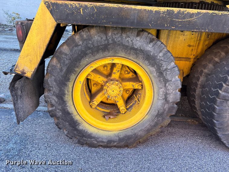 image for item EM6147 Gradall G3W wheeled excavator