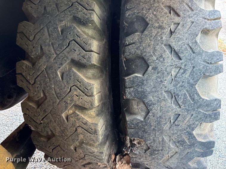 image for item EM6147 Gradall G3W wheeled excavator