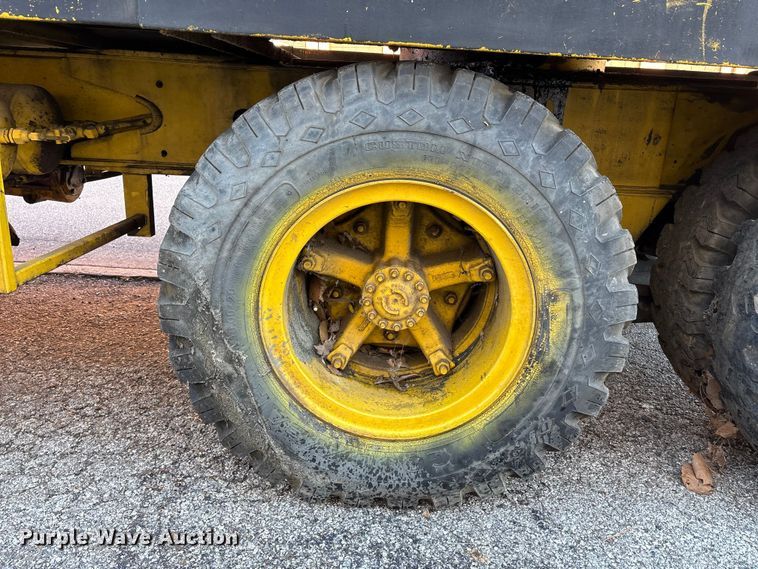 image for item EM6147 Gradall G3W wheeled excavator