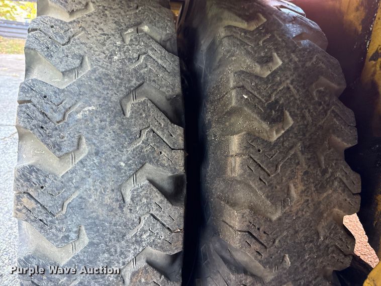 image for item EM6147 Gradall G3W wheeled excavator