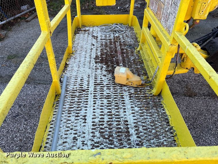 image for item EM6148 Grove T80 boom lift