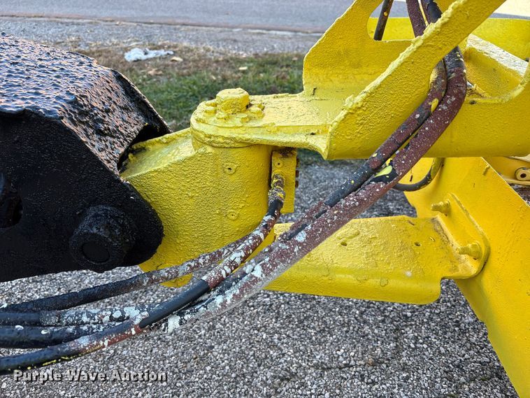 image for item EM6148 Grove T80 boom lift