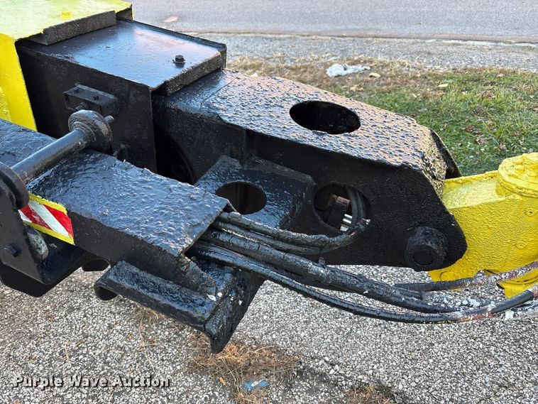 image for item EM6148 Grove T80 boom lift