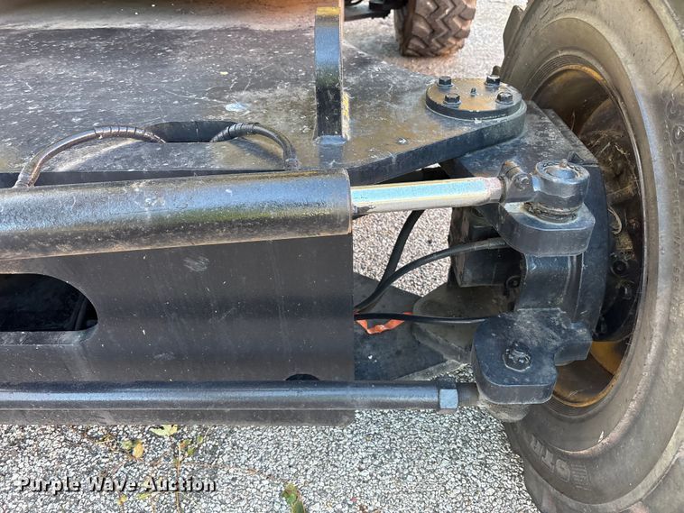 image for item EM6148 Grove T80 boom lift