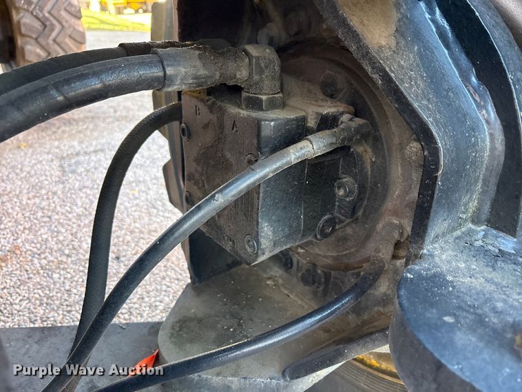 image for item EM6148 Grove T80 boom lift