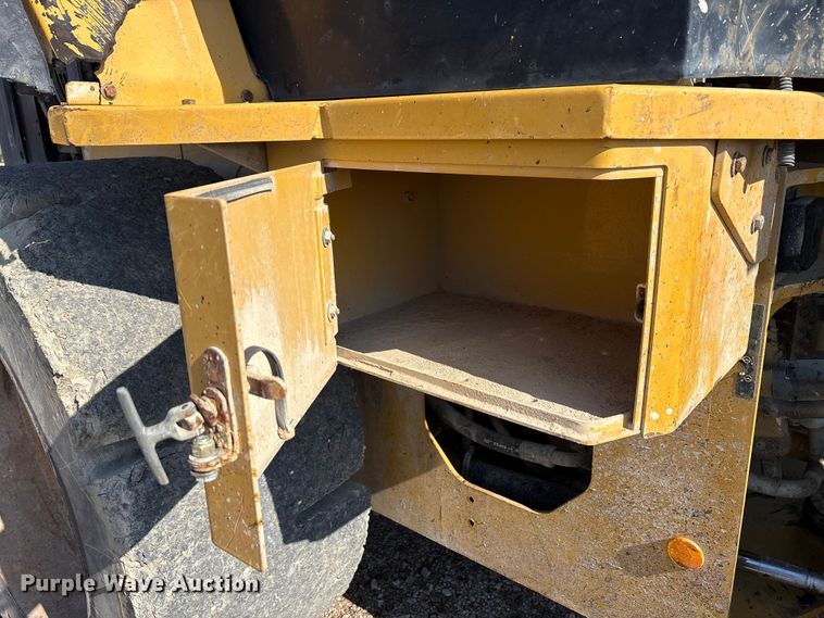 image for item EM6151 2013 Caterpillar 924K wheel loader