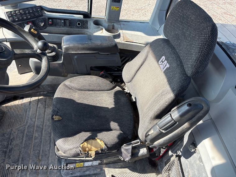 image for item EM6151 2013 Caterpillar 924K wheel loader