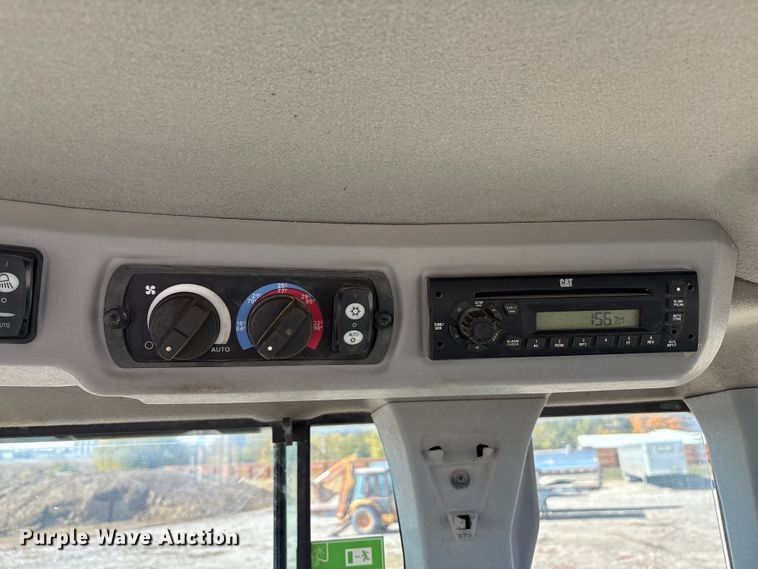 image for item EM6151 2013 Caterpillar 924K wheel loader