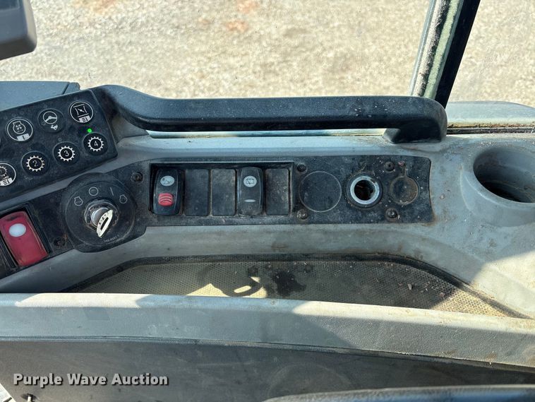 image for item EM6151 2013 Caterpillar 924K wheel loader