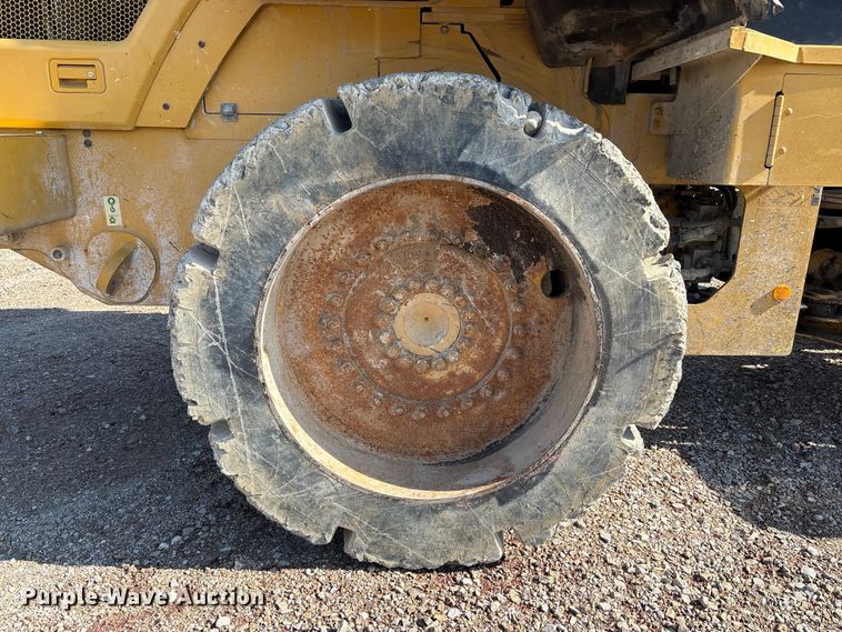 image for item EM6151 2013 Caterpillar 924K wheel loader