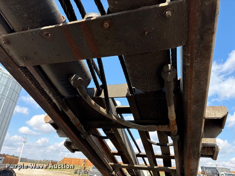 image for item EM6153 2006 Kenworth T800 roll-off container truck