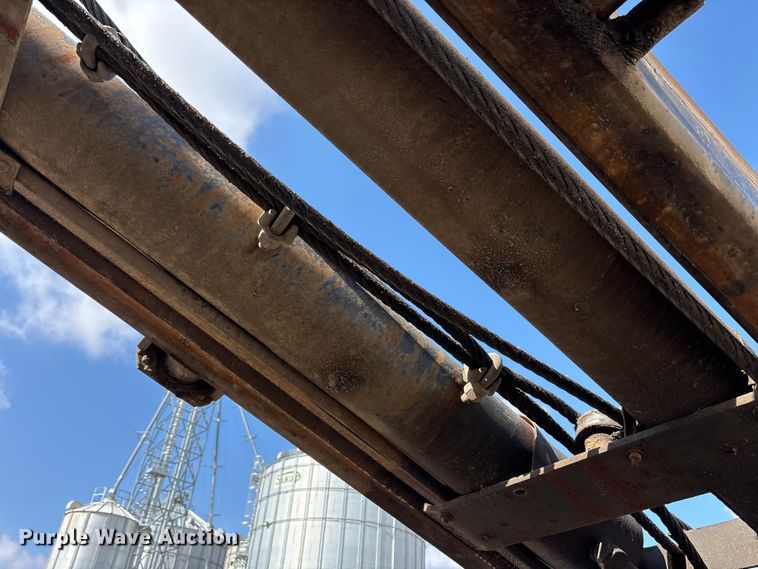 image for item EM6153 2006 Kenworth T800 roll-off container truck