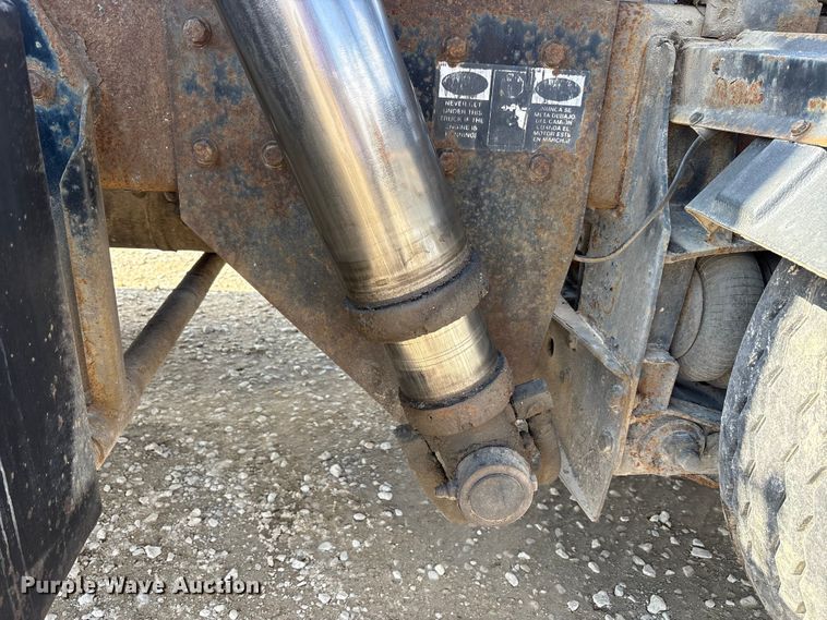 image for item EM6153 2006 Kenworth T800 roll-off container truck