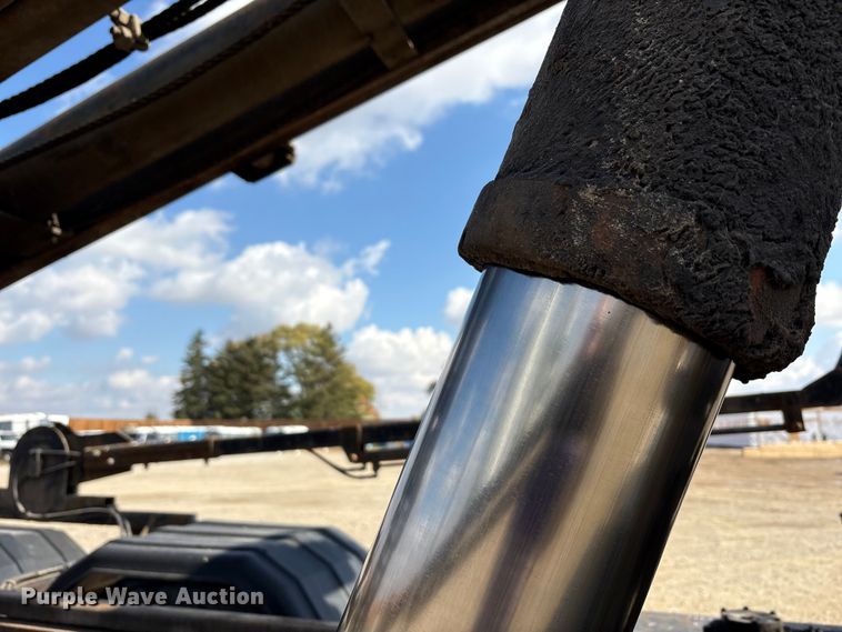 image for item EM6153 2006 Kenworth T800 roll-off container truck