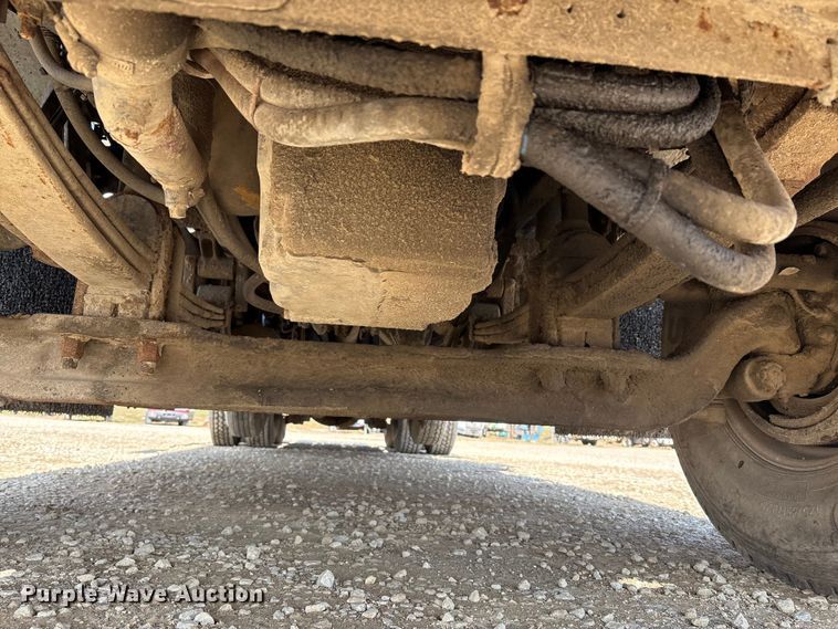 image for item EM6153 2006 Kenworth T800 roll-off container truck