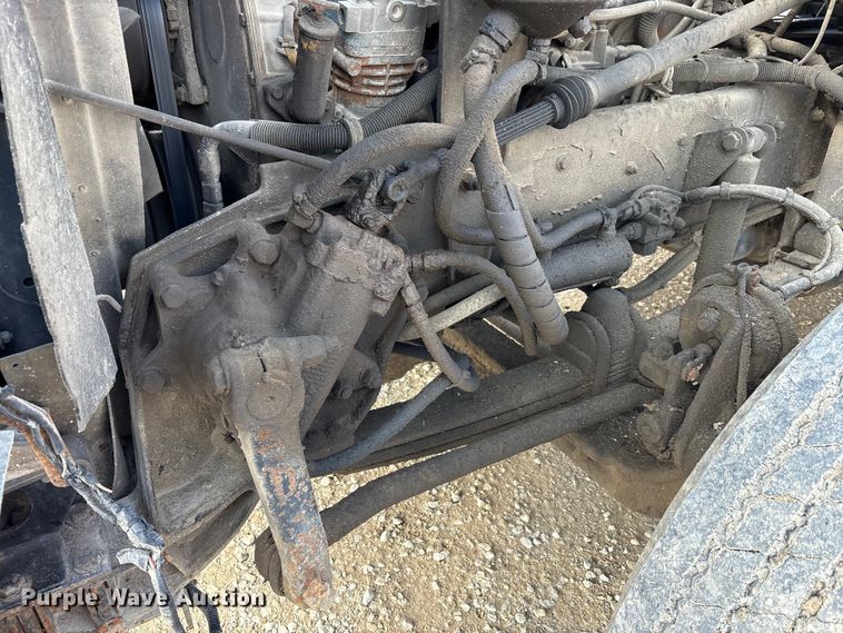 image for item EM6153 2006 Kenworth T800 roll-off container truck