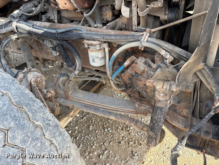 image for item EM6153 2006 Kenworth T800 roll-off container truck